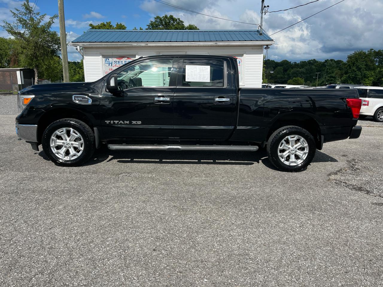 Nissan Titan XD 4x2 Gas Crew Cab SV 2017