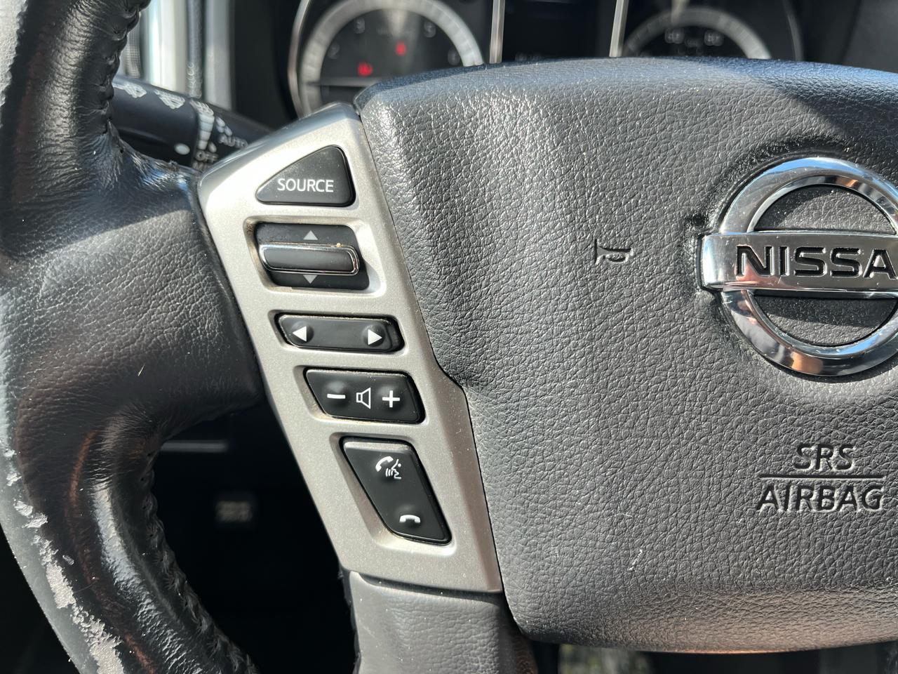 Nissan Titan XD 4x2 Gas Crew Cab SV 2017