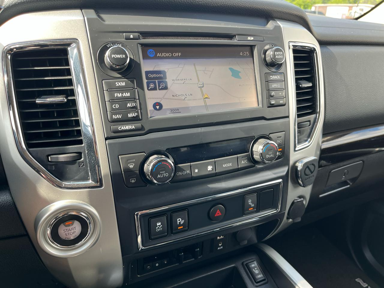 Nissan Titan XD 4x2 Gas Crew Cab SV 2017