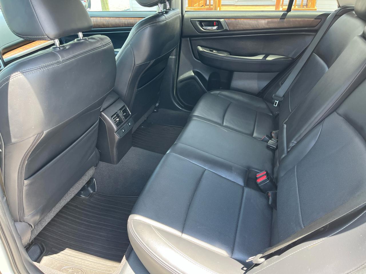 Subaru Outback 4dr Wgn 2.5i Limited 2015