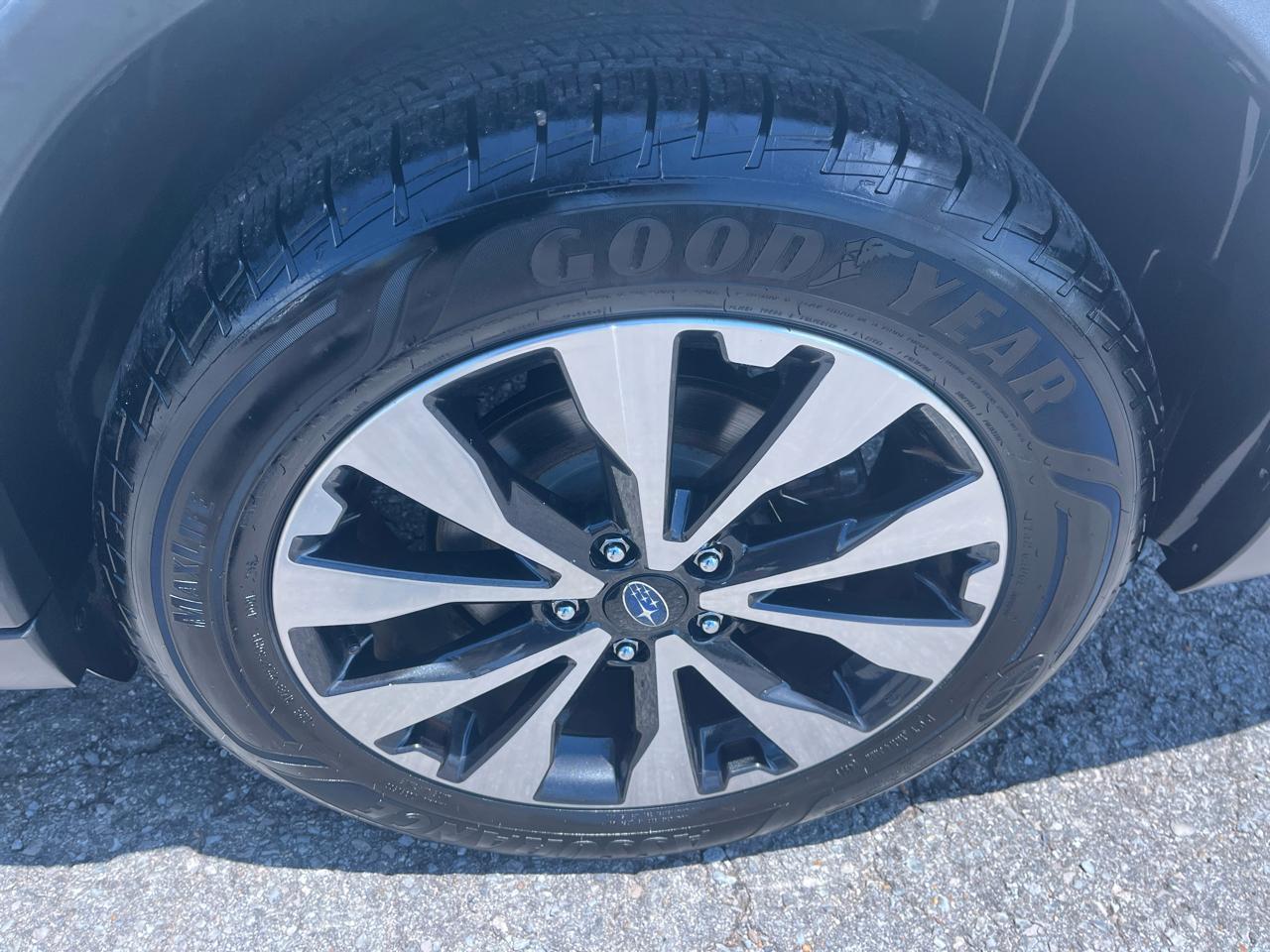 Subaru Outback 4dr Wgn 2.5i Limited 2015