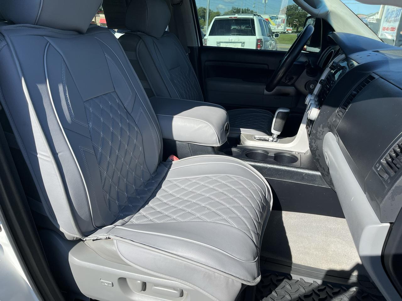 Toyota Tundra 4WD Truck CrewMax 5.7L V8 6-Spd AT LTD (Natl) 2008