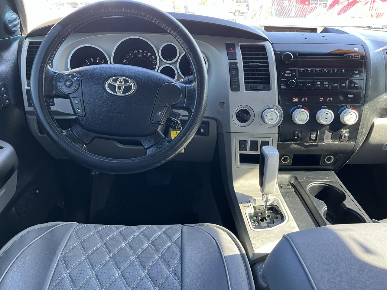 Toyota Tundra 4WD Truck CrewMax 5.7L V8 6-Spd AT LTD (Natl) 2008