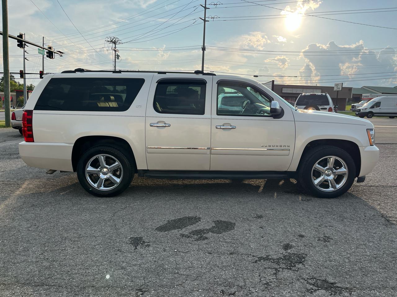 Chevrolet Suburban 2WD 4dr 1500 LTZ 2011