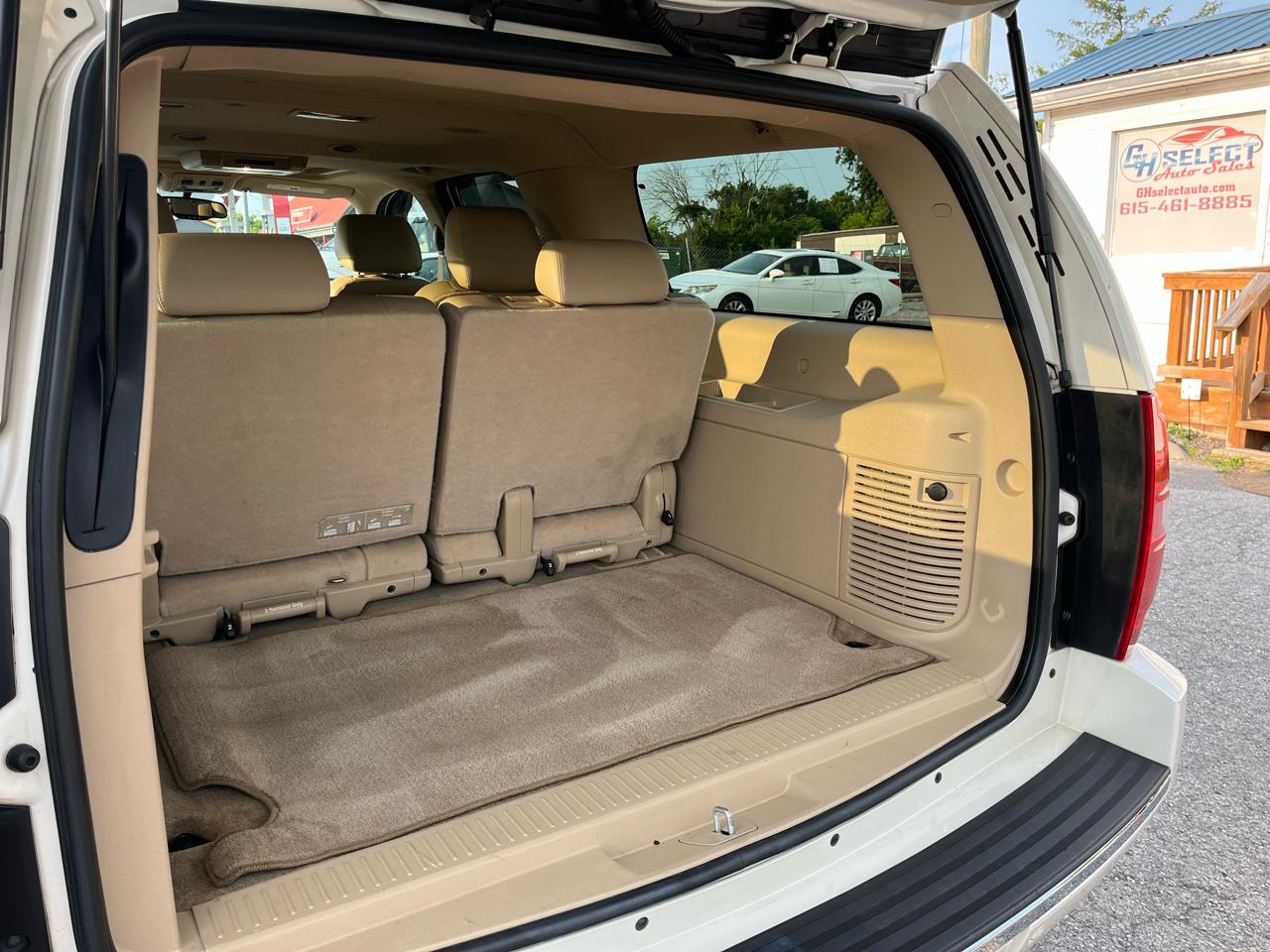 Chevrolet Suburban 2WD 4dr 1500 LTZ 2011