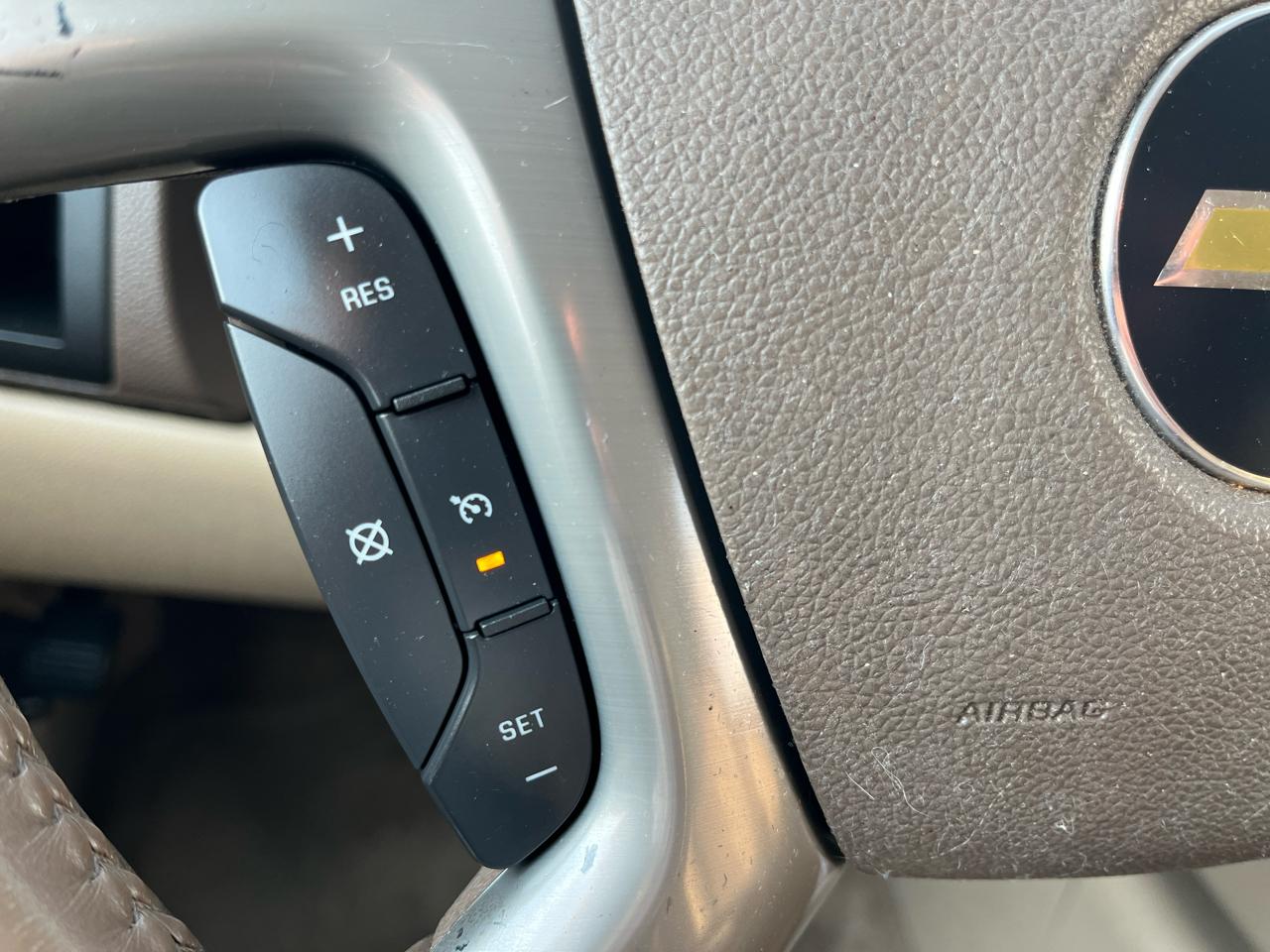 Chevrolet Suburban 2WD 4dr 1500 LTZ 2011