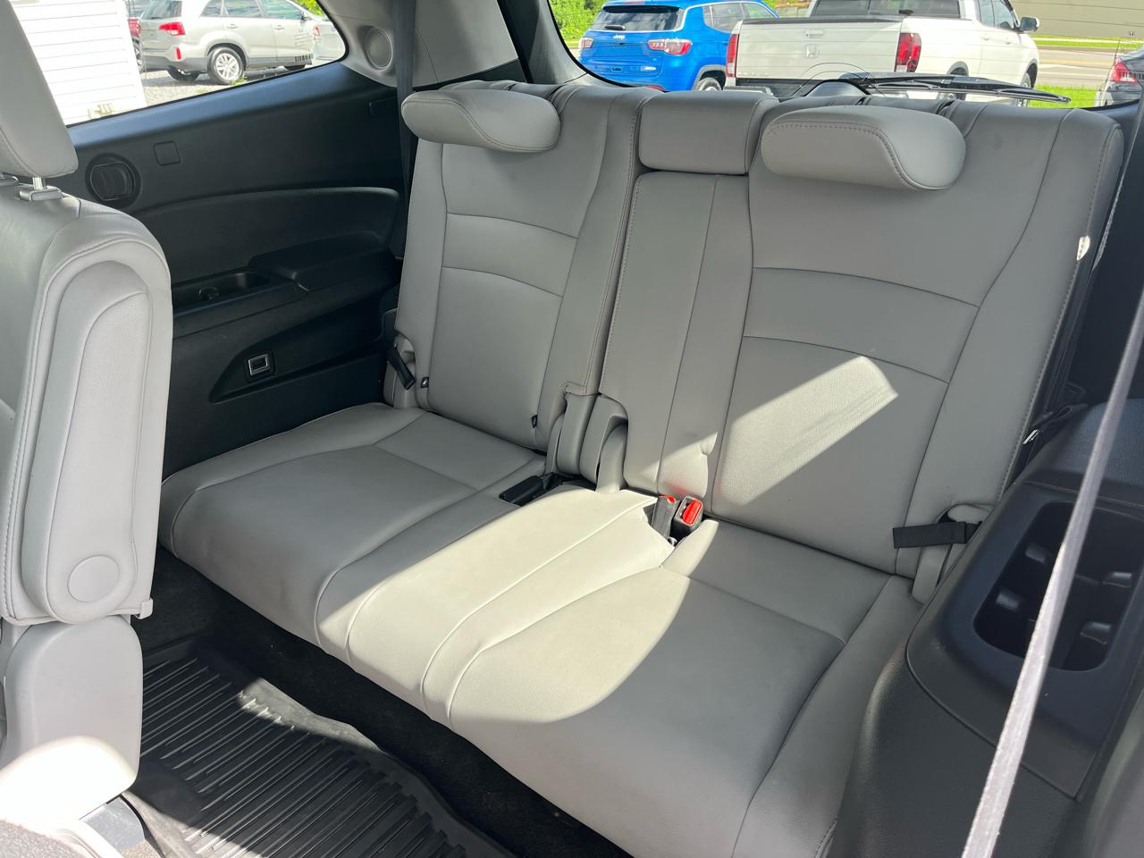 Honda Pilot Touring 7-Passenger 2WD 2021