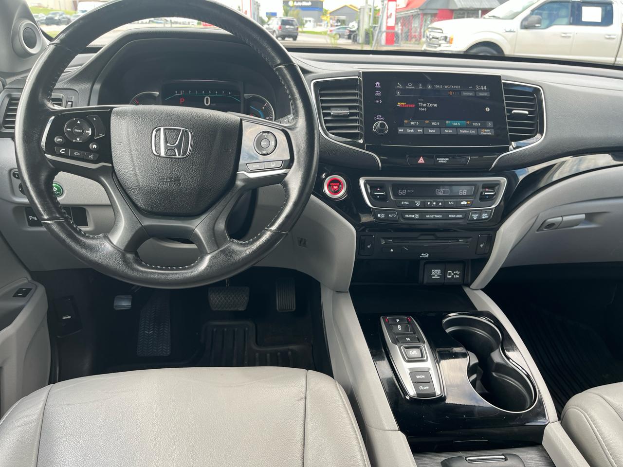 Honda Pilot Touring 7-Passenger 2WD 2021