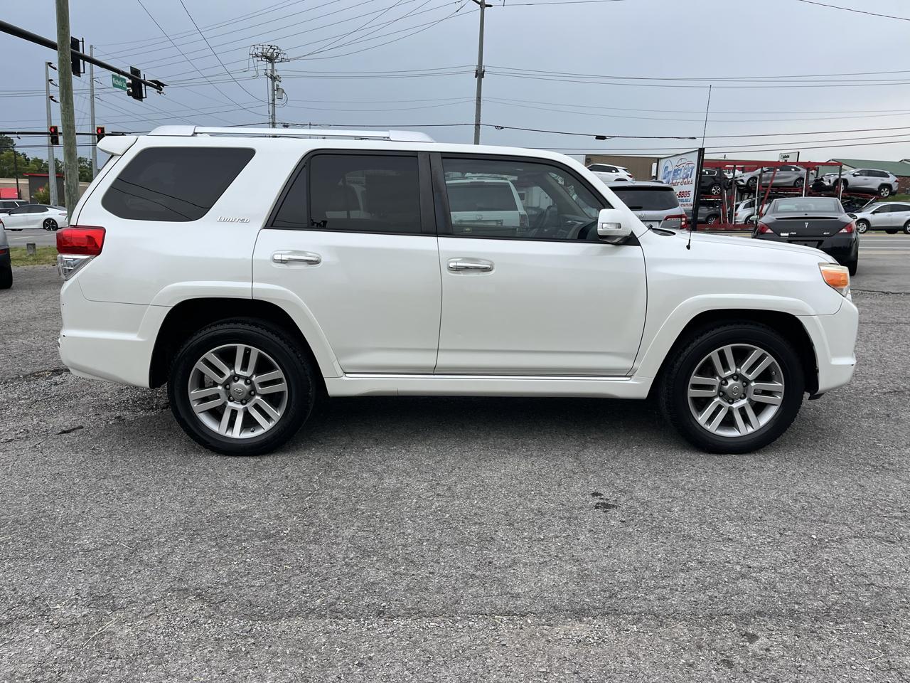 Toyota 4Runner RWD 4dr V6 Limited (Natl) 2011