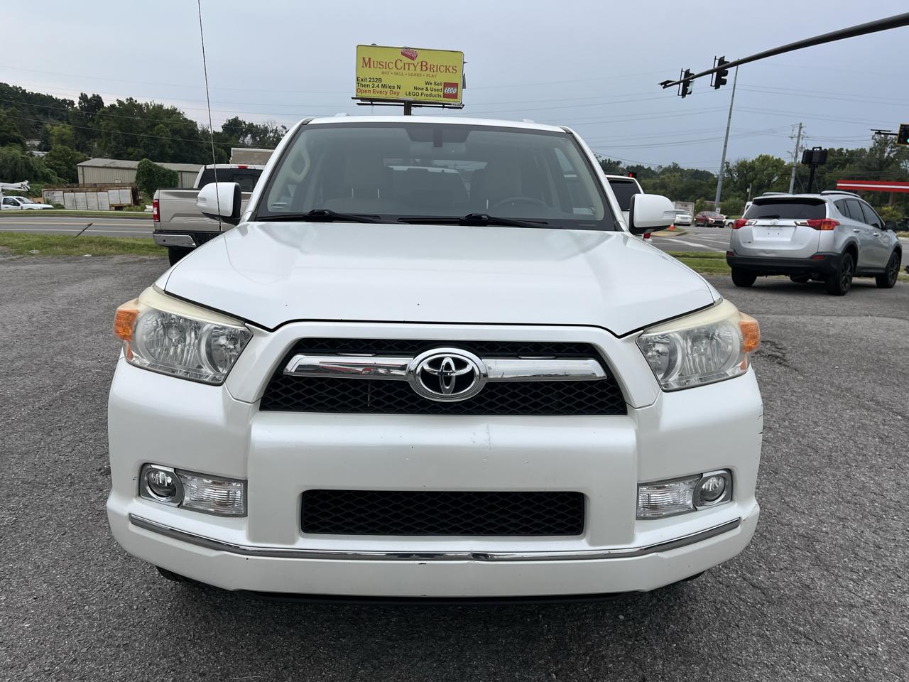 Toyota 4Runner RWD 4dr V6 Limited (Natl) 2011