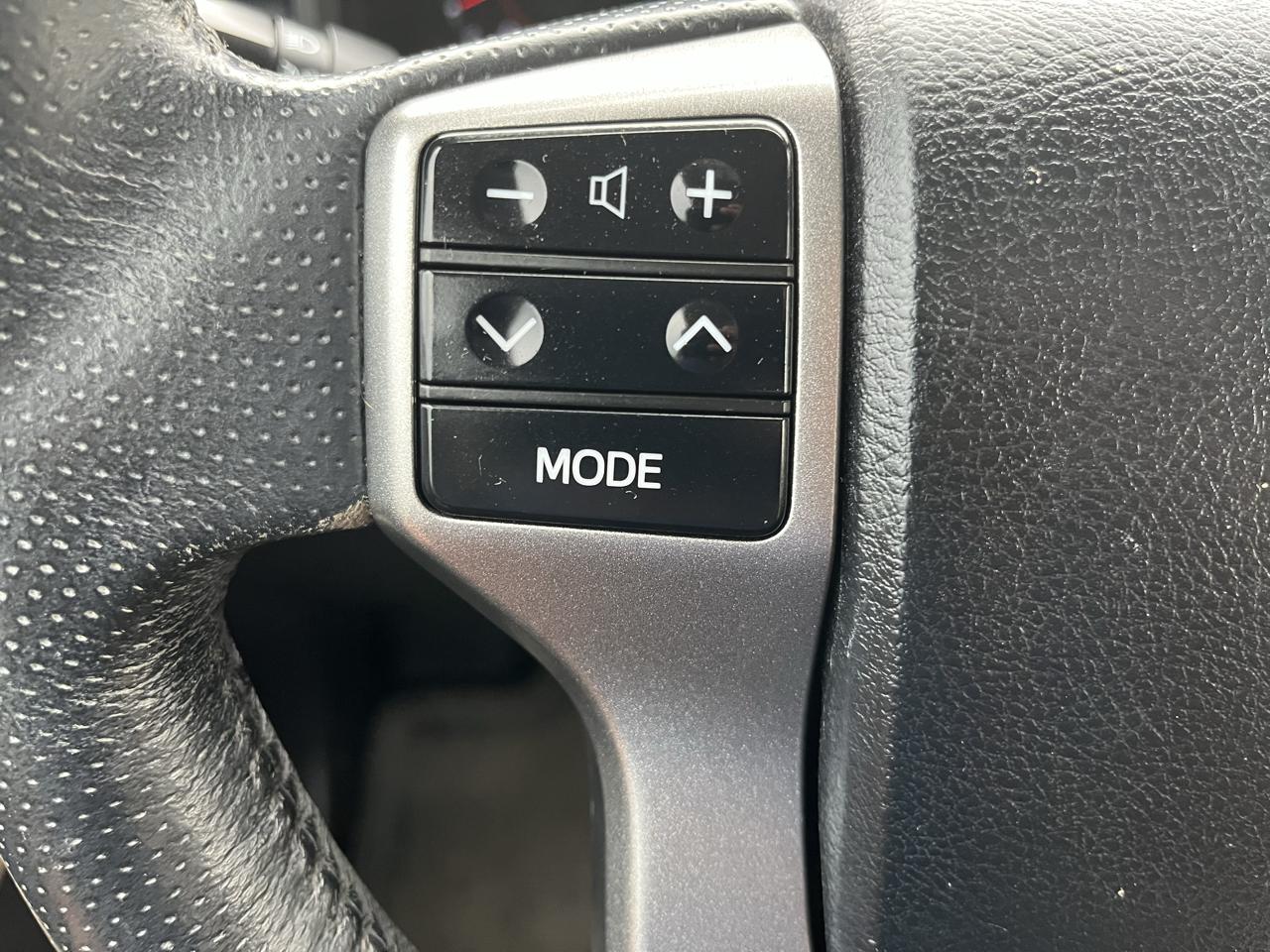 Toyota 4Runner RWD 4dr V6 Limited (Natl) 2011