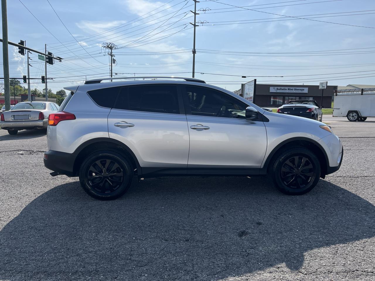 Toyota RAV4 FWD 4dr LE (Natl) 2014