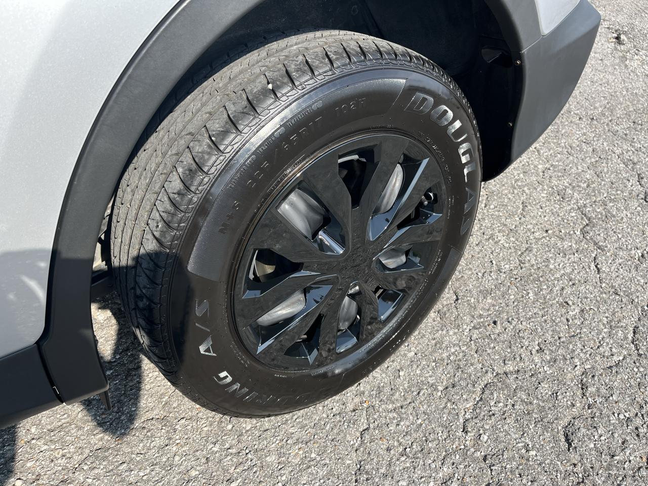 Toyota RAV4 FWD 4dr LE (Natl) 2014