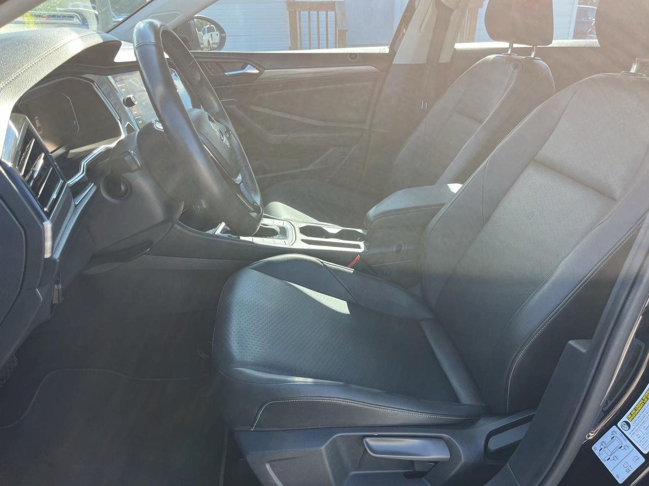 Volkswagen Jetta SEL Auto w/SULEV 2019
