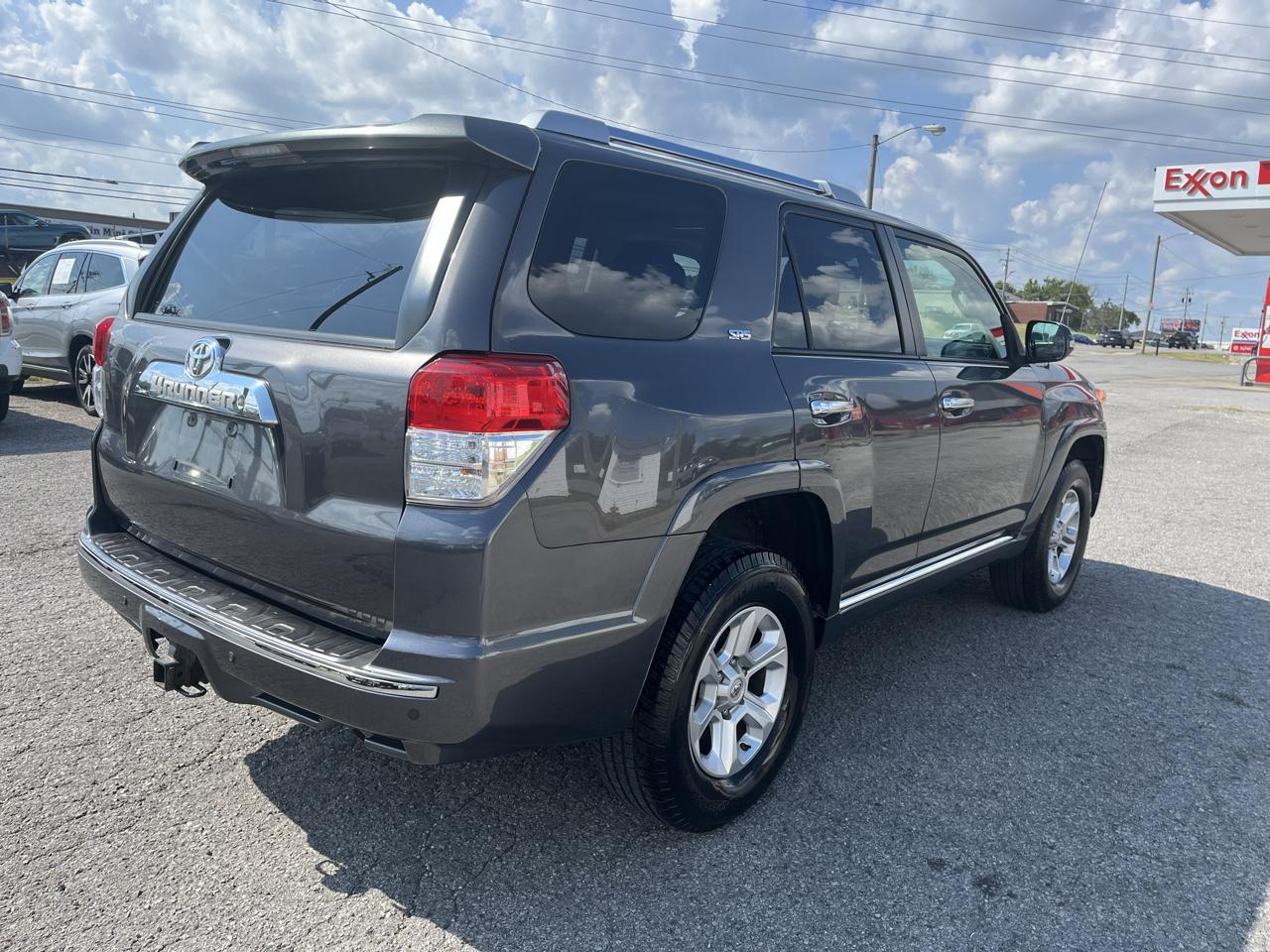 Toyota 4Runner 4WD 4dr V6 Trail (Natl) 2011