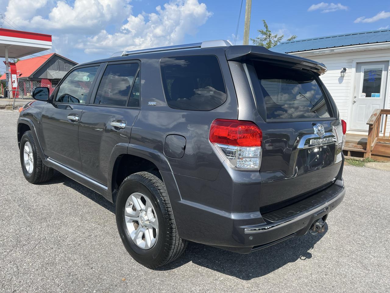 Toyota 4Runner 4WD 4dr V6 Trail (Natl) 2011