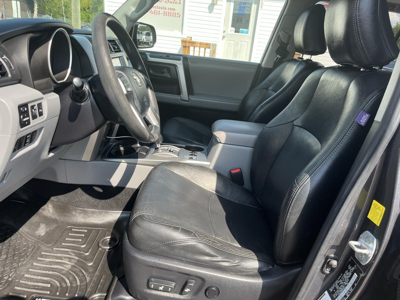 Toyota 4Runner 4WD 4dr V6 Trail (Natl) 2011