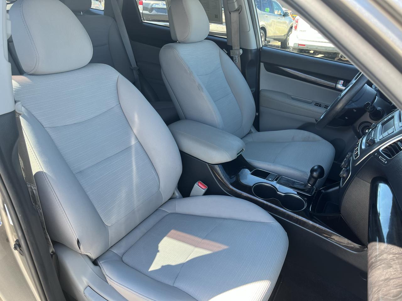 Kia Sorento 2WD 4dr I4 LX 2014