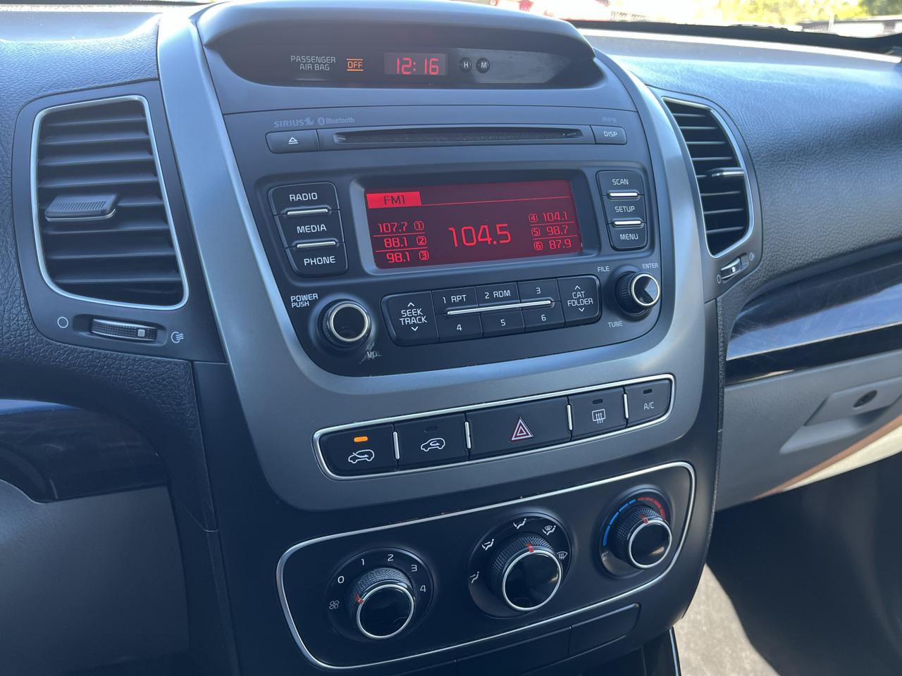 Kia Sorento 2WD 4dr I4 LX 2014