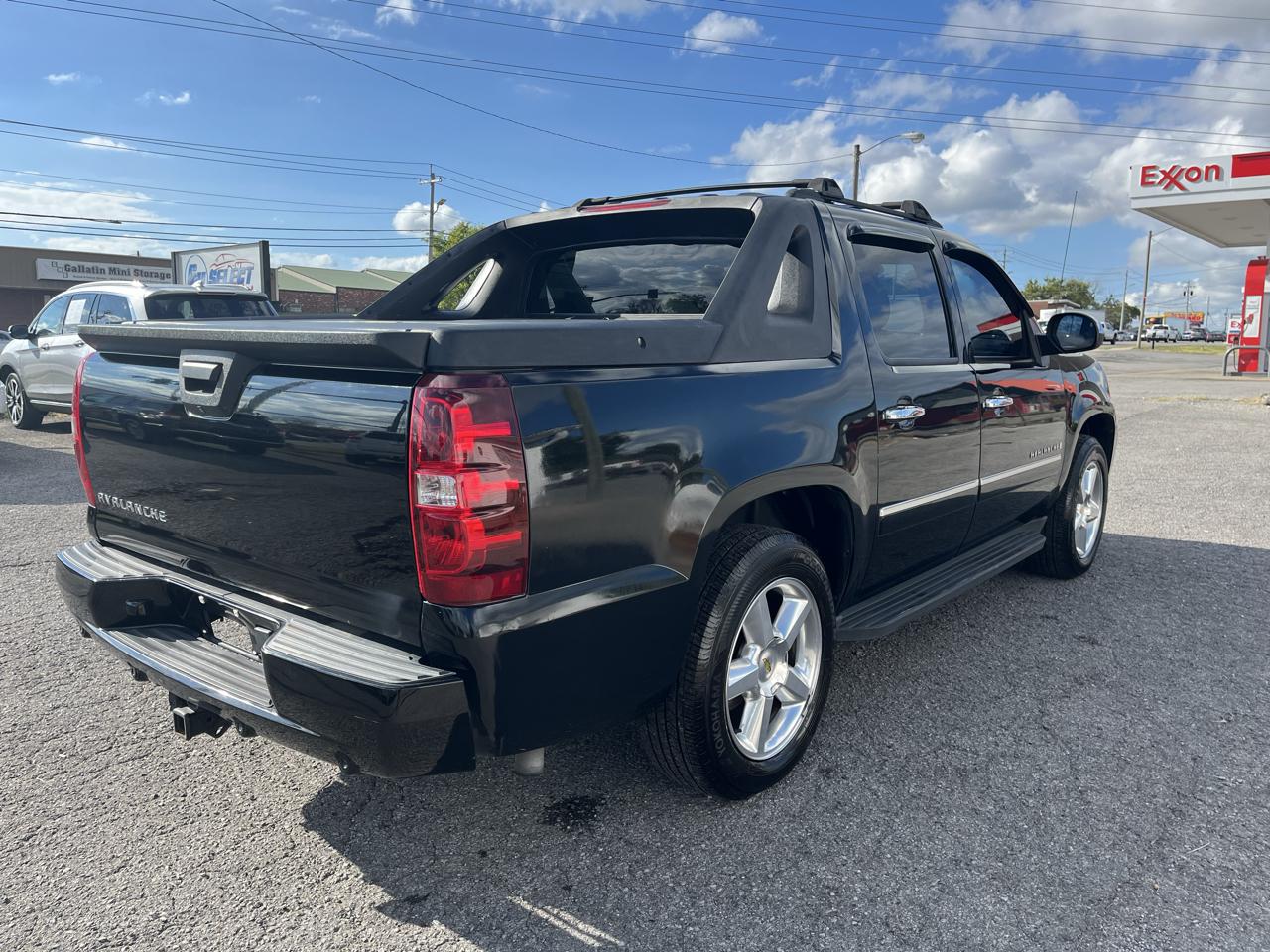 Chevrolet Avalanche 2WD Crew Cab 130" LTZ 2009