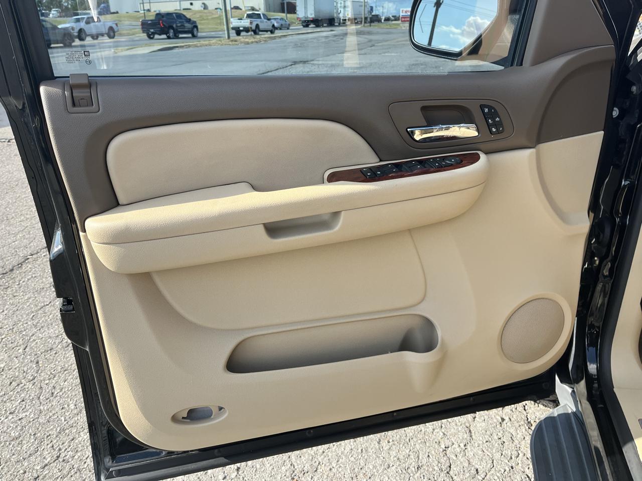 Chevrolet Avalanche 2WD Crew Cab 130" LTZ 2009