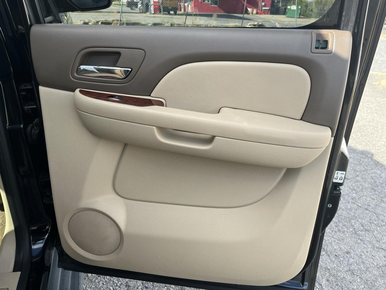 Chevrolet Avalanche 2WD Crew Cab 130" LTZ 2009