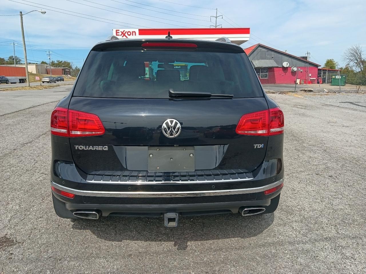 Volkswagen Touareg 4dr TDI Sport w/Technology 2015