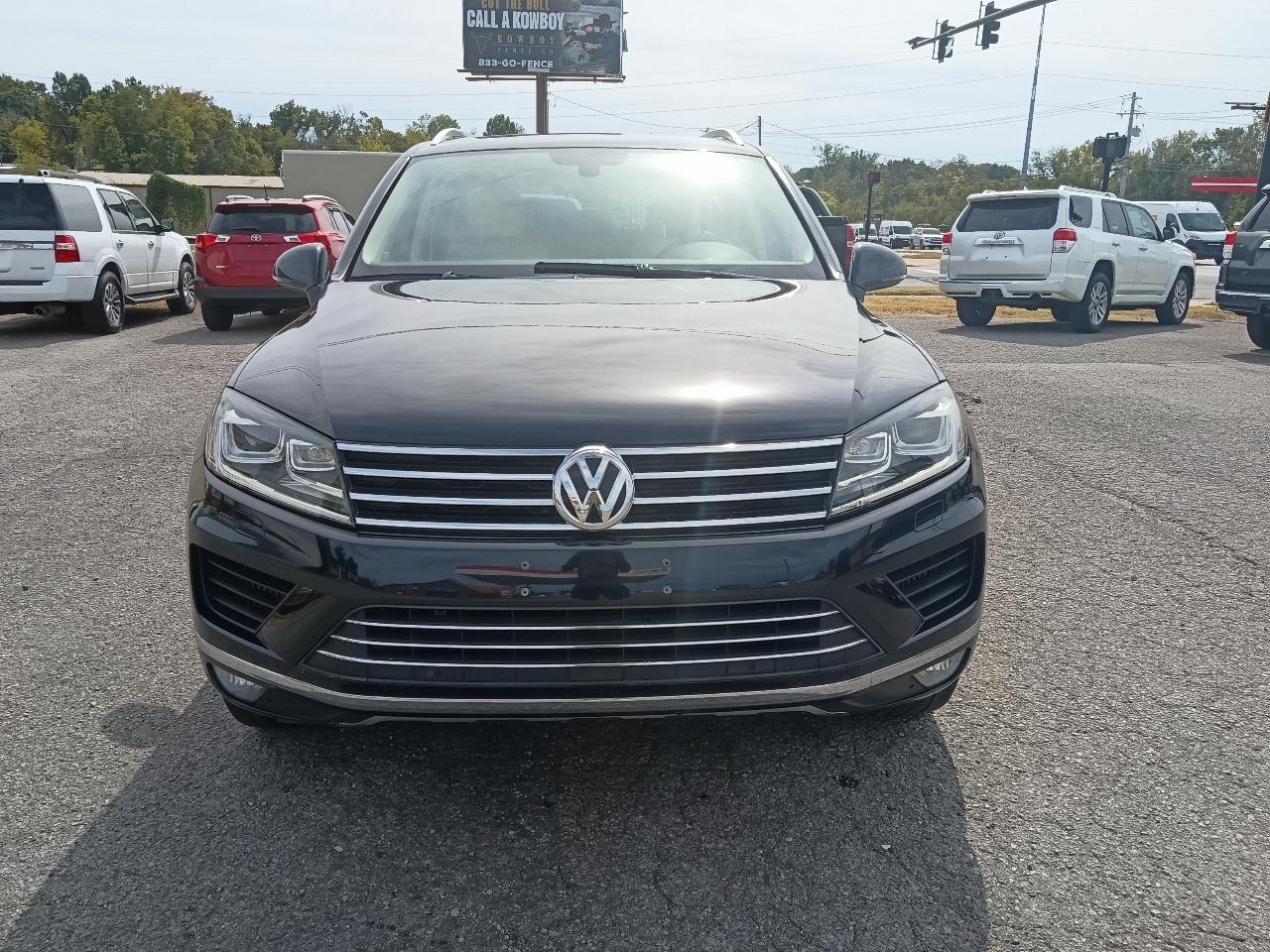Volkswagen Touareg 4dr TDI Sport w/Technology 2015