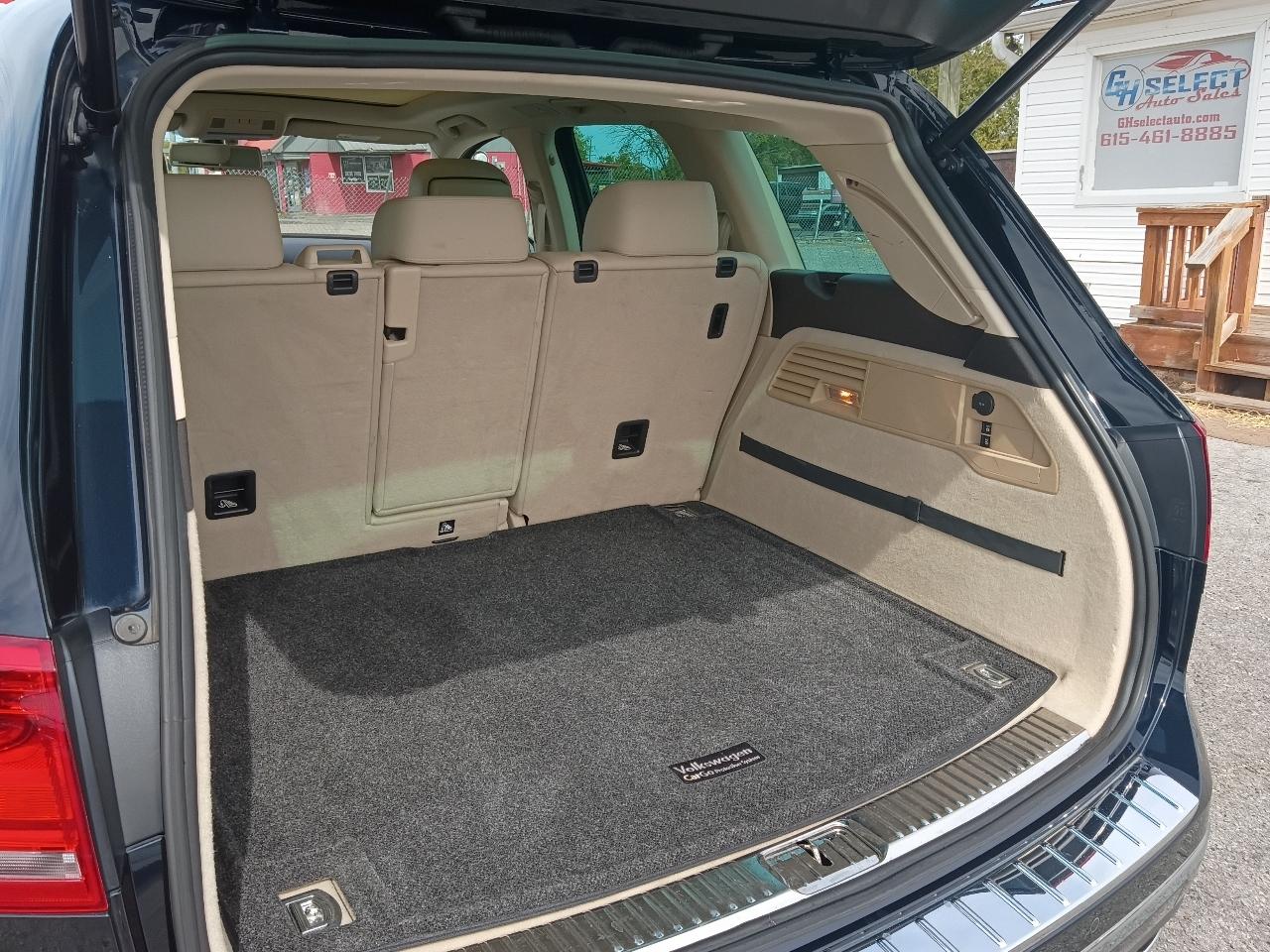 Volkswagen Touareg 4dr TDI Sport w/Technology 2015