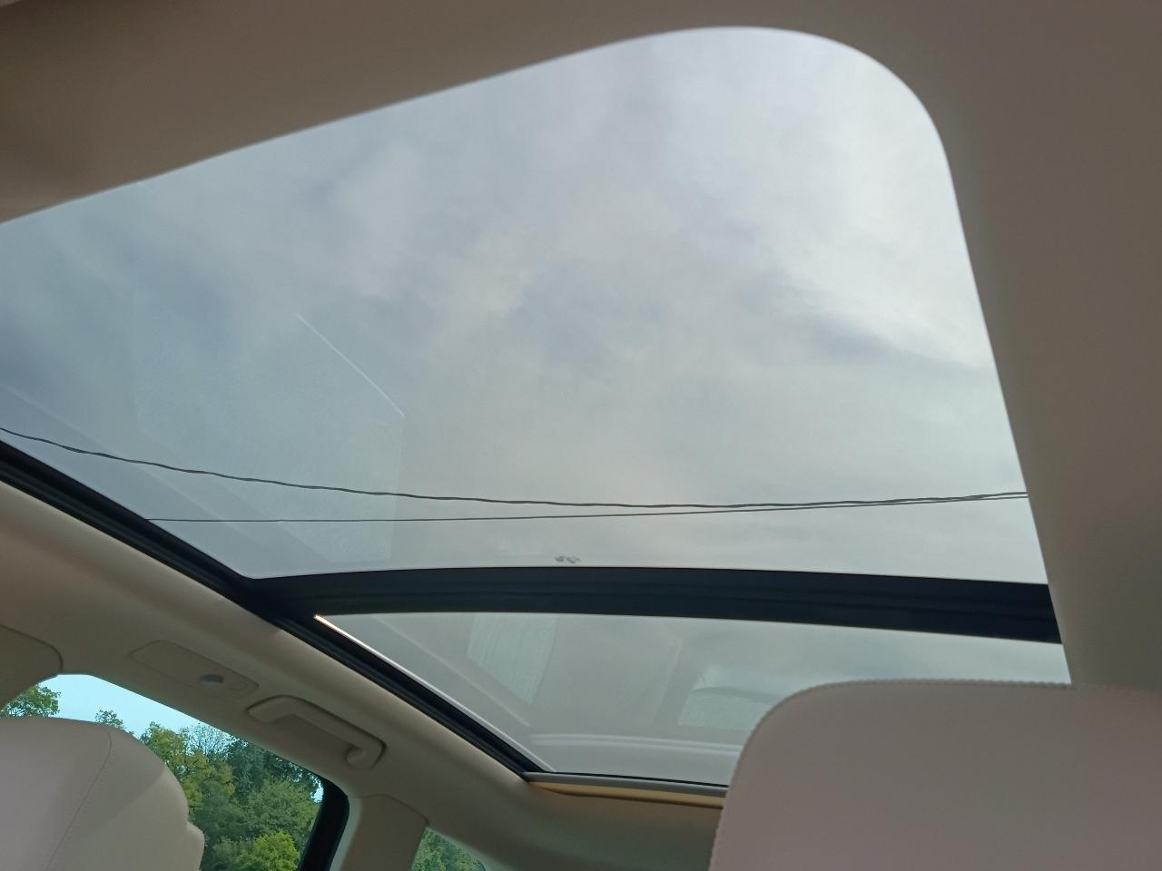Volkswagen Touareg 4dr TDI Sport w/Technology 2015