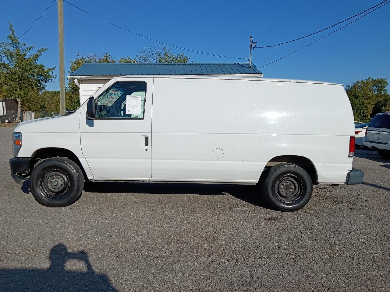Ford Econoline Cargo Van E-150 Commercial 2014