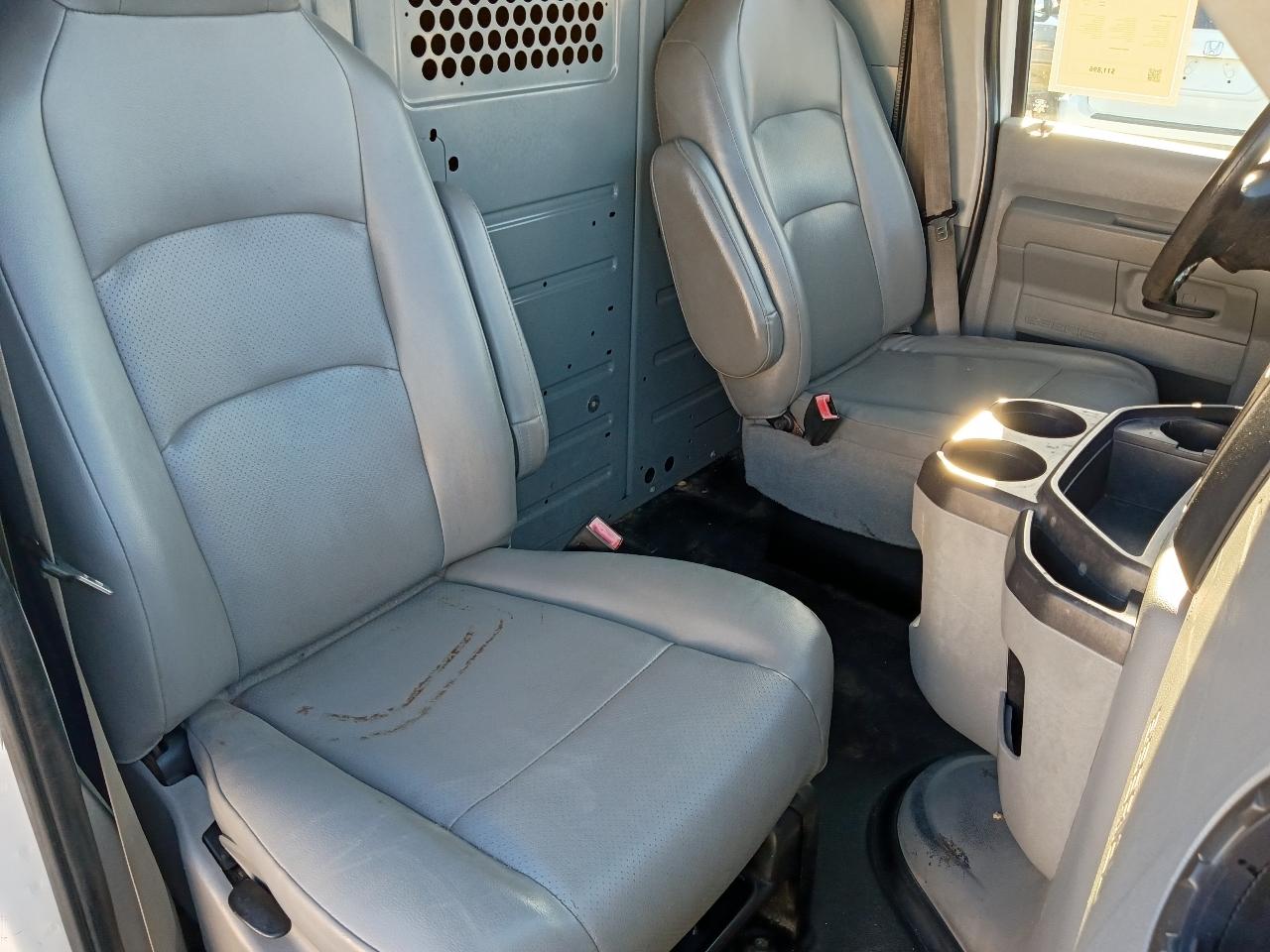 Ford Econoline Cargo Van E-150 Commercial 2014