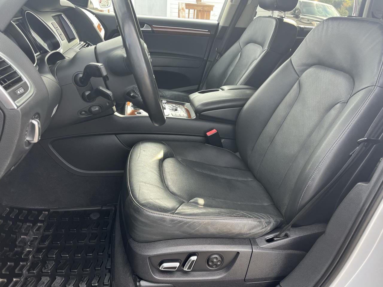 Audi Q7 quattro 4dr 3.0L TDI Prestige 2011