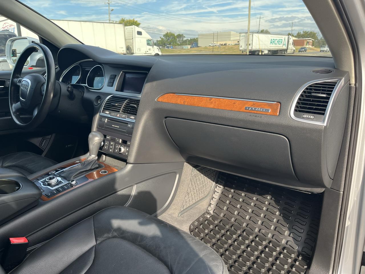Audi Q7 quattro 4dr 3.0L TDI Prestige 2011