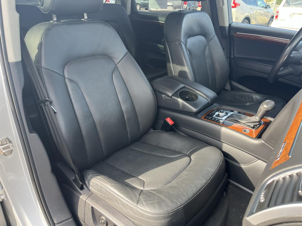 Audi Q7 quattro 4dr 3.0L TDI Prestige 2011