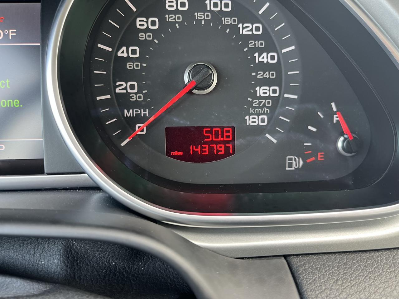 Audi Q7 quattro 4dr 3.0L TDI Prestige 2011