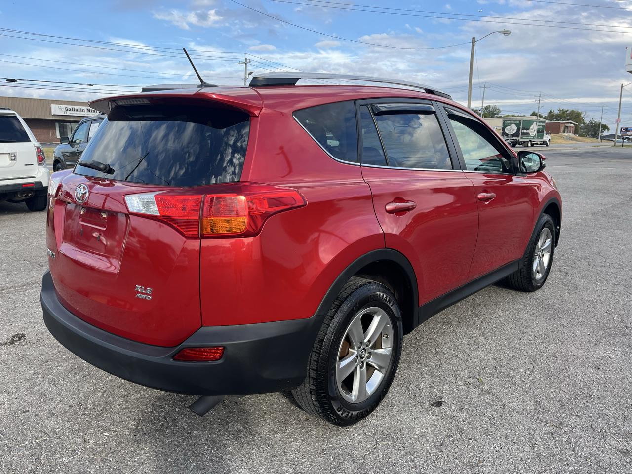 Toyota RAV4 AWD 4dr XLE (Natl) 2015