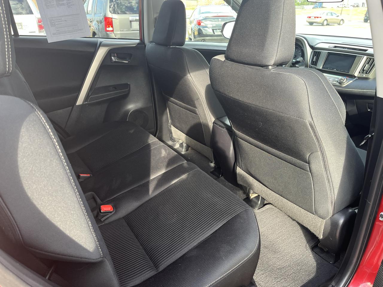 Toyota RAV4 AWD 4dr XLE (Natl) 2015