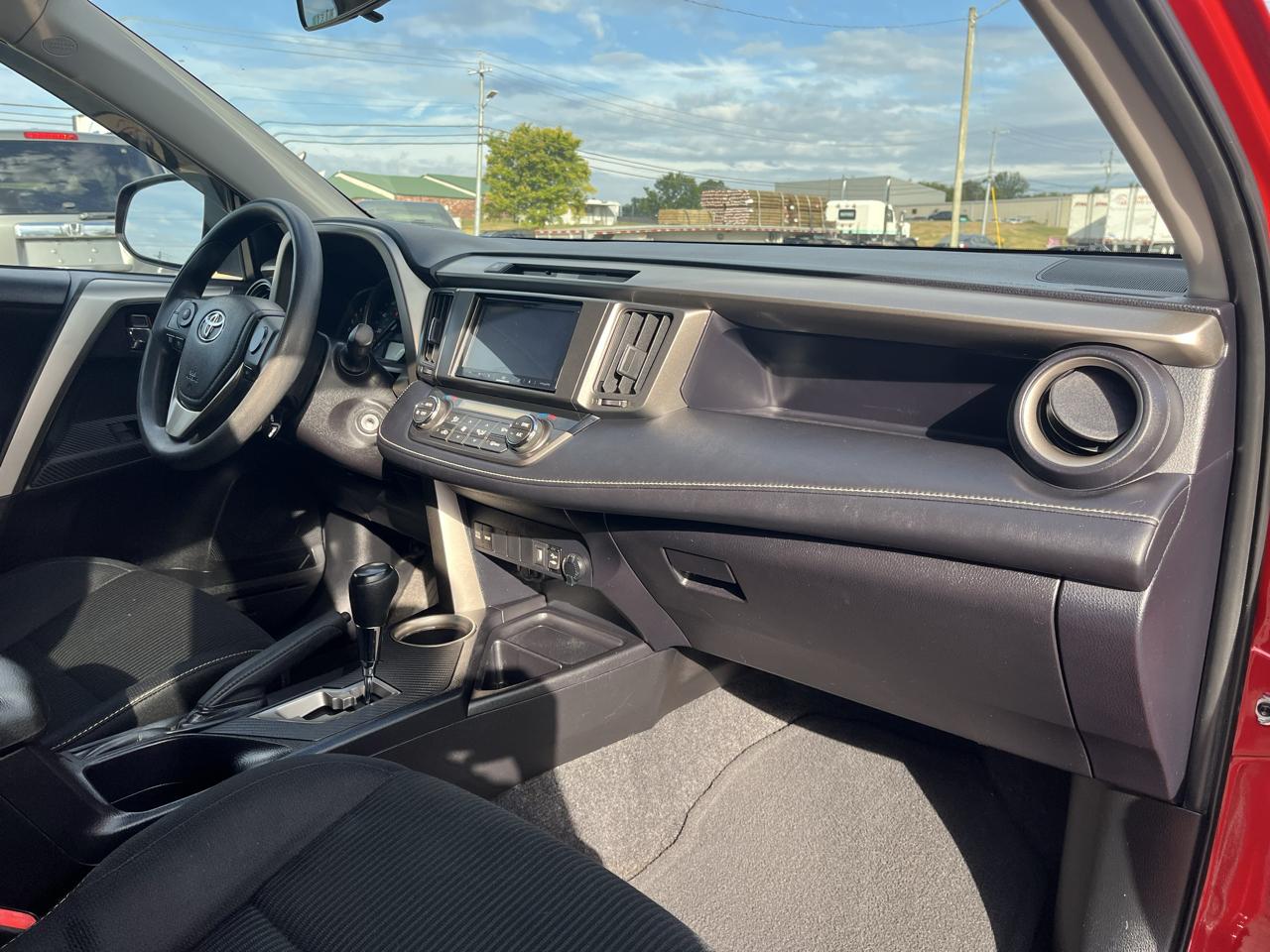 Toyota RAV4 AWD 4dr XLE (Natl) 2015