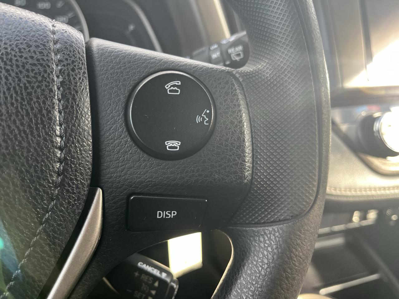Toyota RAV4 AWD 4dr XLE (Natl) 2015