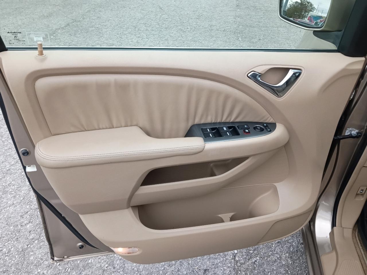 Honda Odyssey 5dr EX-L AT with RES 2006