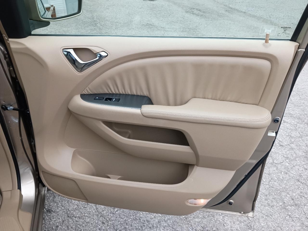 Honda Odyssey 5dr EX-L AT with RES 2006