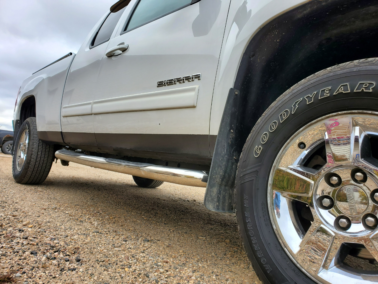 2012 Gmc Sierra 1500 SLT photo 3