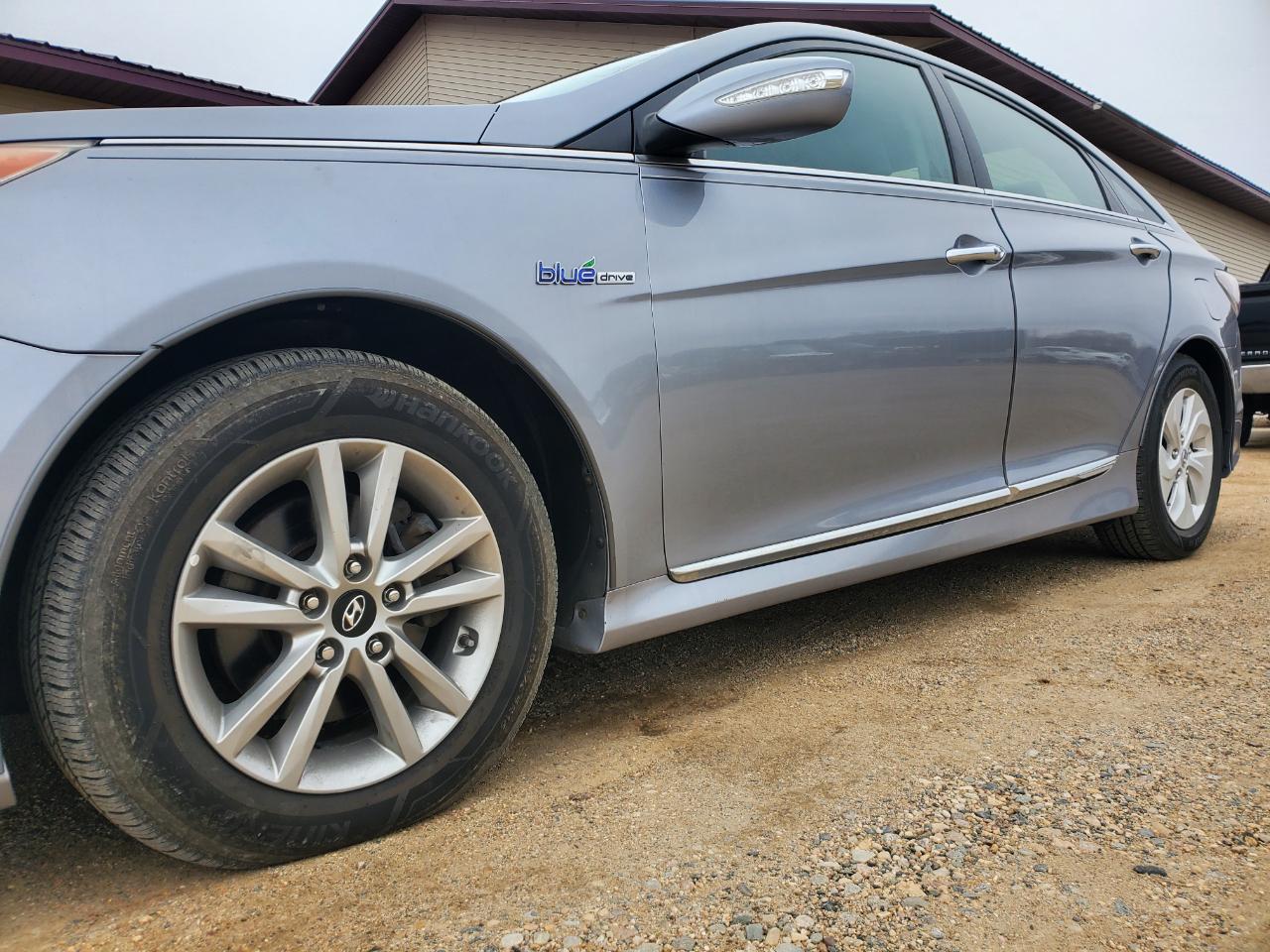 Hyundai Sonata Hybrid 4dr Sdn 2015