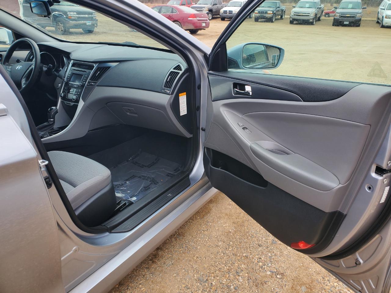 Hyundai Sonata Hybrid 4dr Sdn 2015