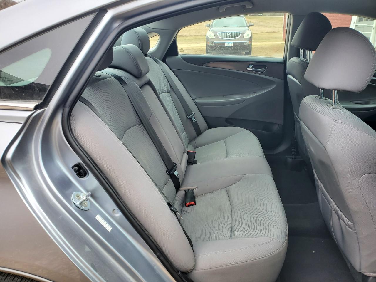 Hyundai Sonata Hybrid 4dr Sdn 2015