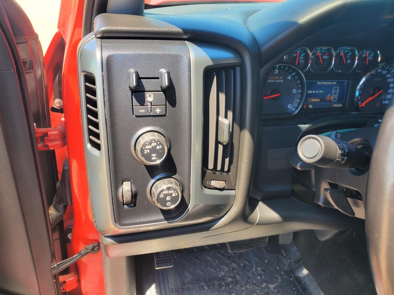 Chevrolet Silverado 1500 4WD Crew Cab 143.5" LT w/2LT 2014