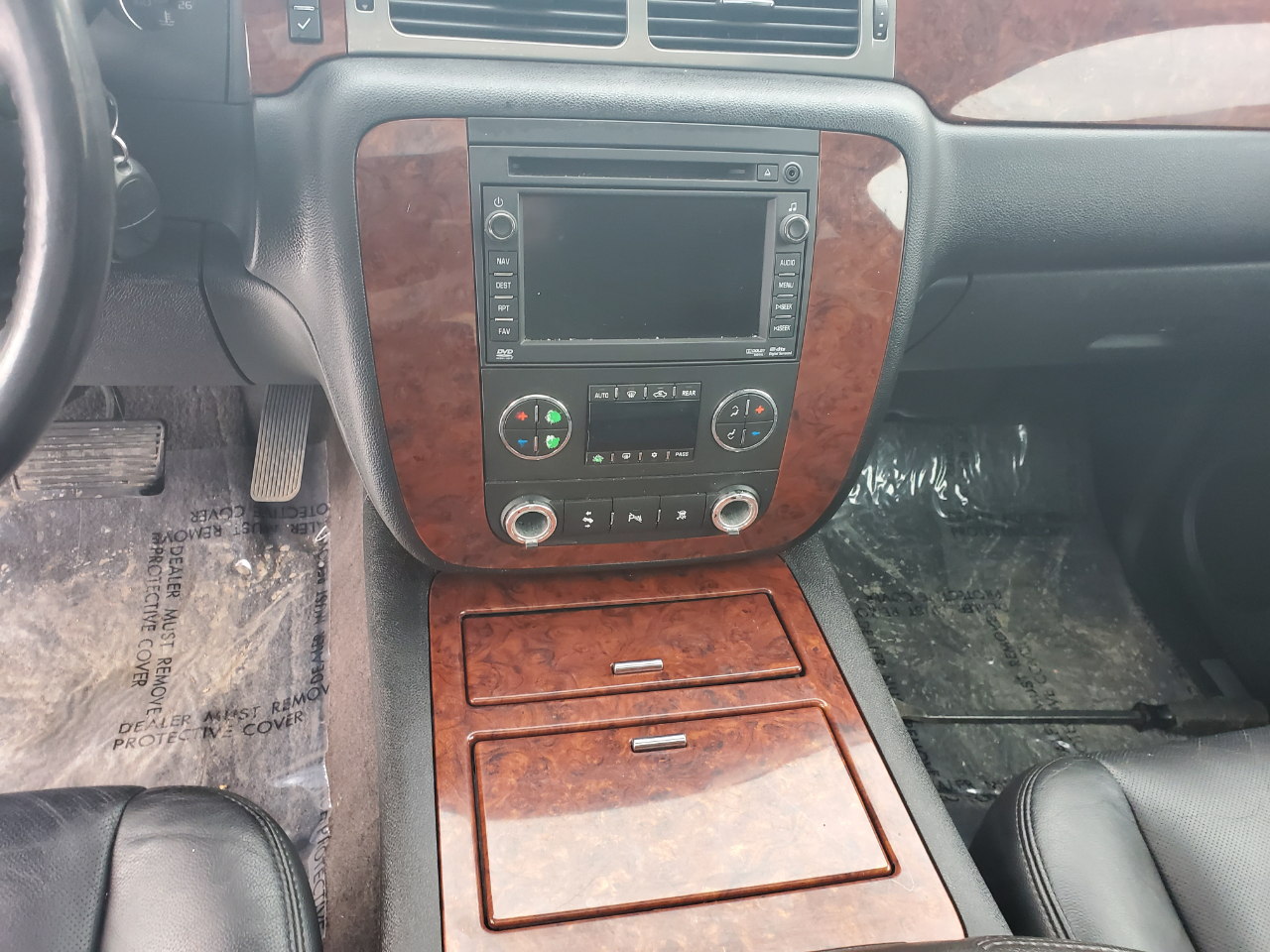 Chevrolet Tahoe 4WD 4dr 1500 LTZ 2011