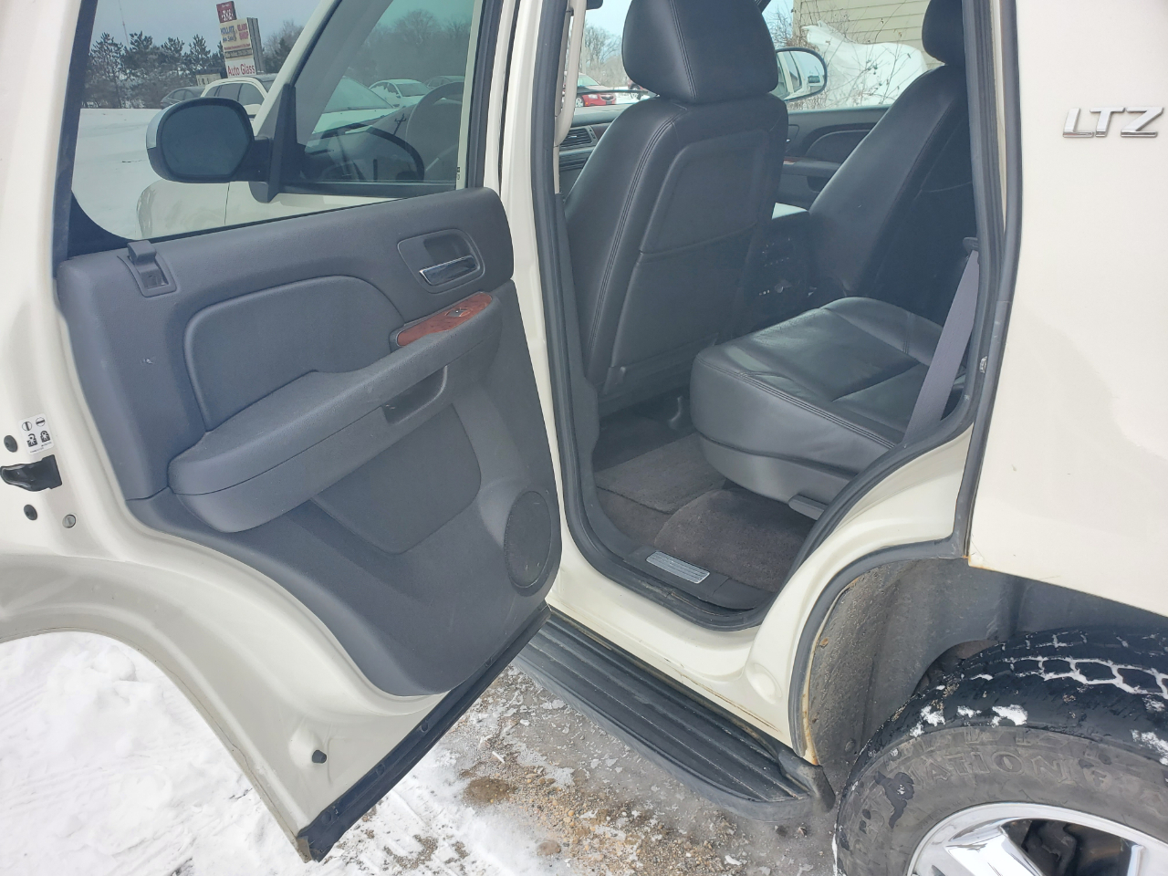 Chevrolet Tahoe 4WD 4dr 1500 LTZ 2011