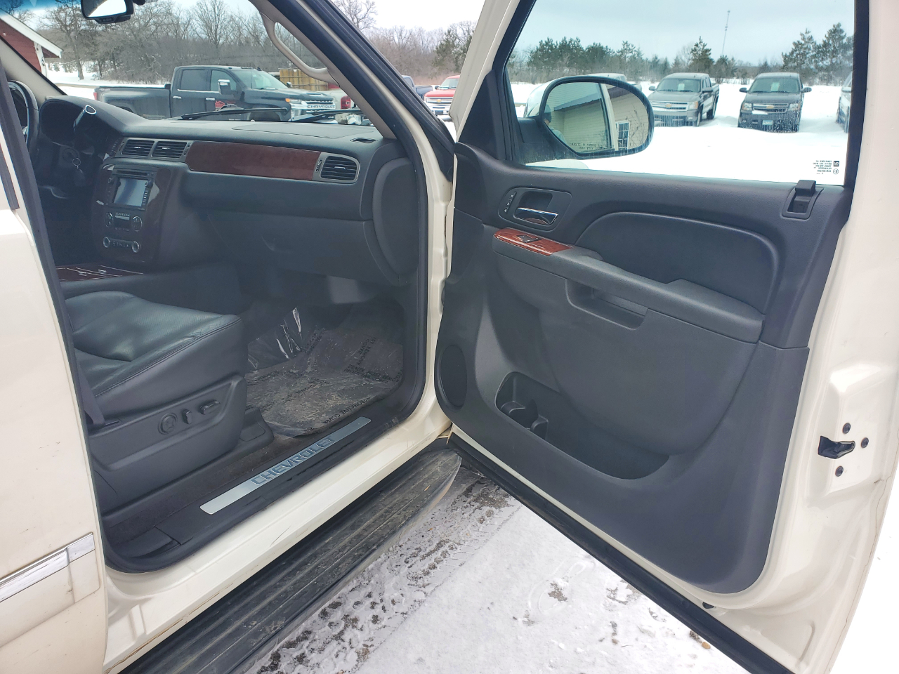 Chevrolet Tahoe 4WD 4dr 1500 LTZ 2011